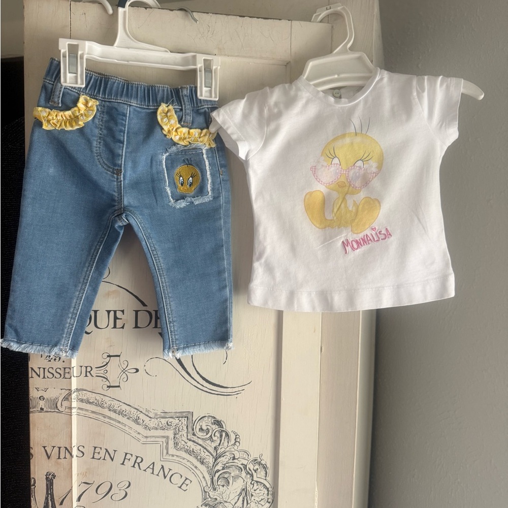 Adorable NWOT Monnalisa Looney Toon’s Tweety Bird Matching Pants and Shirt